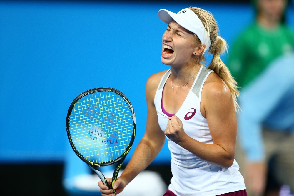 Gavrilova gets #AustraliaGreen off to the perfect start, saving 5 SPs en route to a 6-4, 7-6(6) win over Svitolina