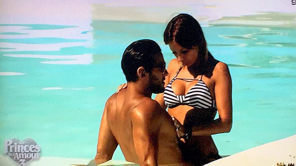 gabano_officiel's tweet photo. Lorsque tes yeux me parlent!!! C'est mon coeur qui T' écoute... ✨✨😊💋
#LPDLA3 #IBIZA #COUPDECOEUR https://t.co/jONgIpaTGG