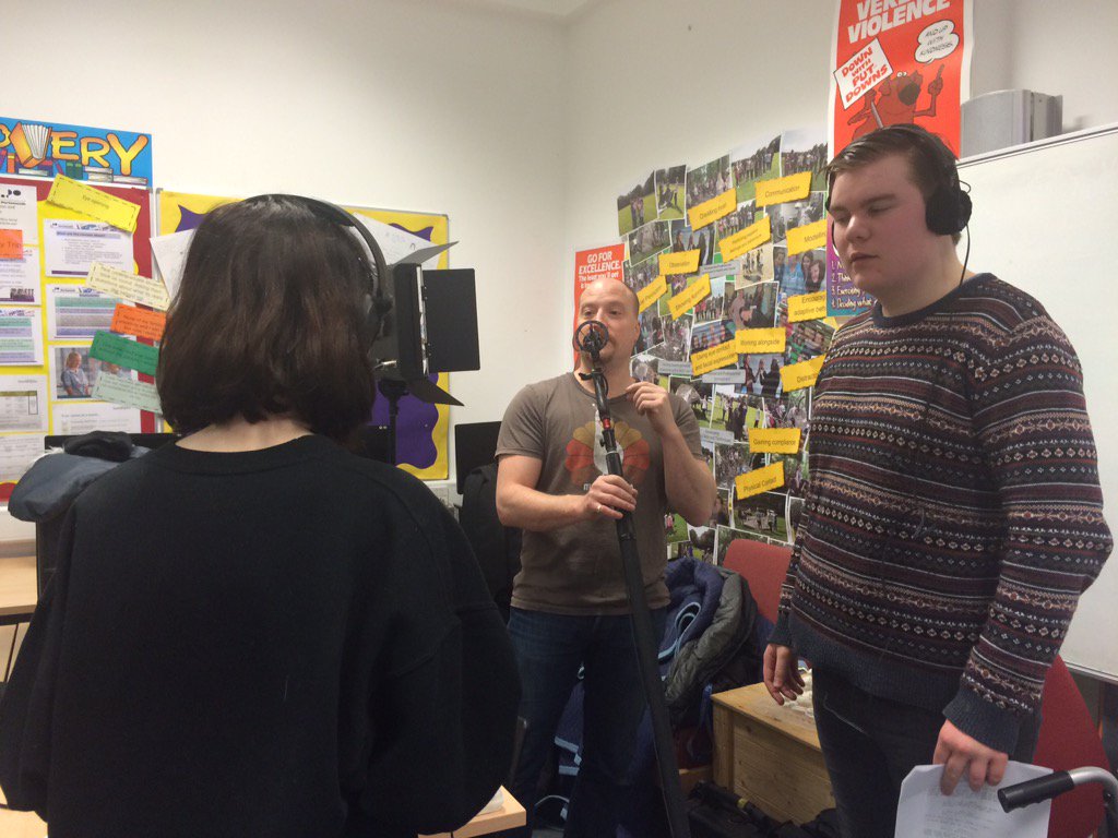 TruroMedia's tweet photo. Filming today @chalkshortfilm #UALCreativeMedia #cornwallhour https://t.co/bhGFKMjAIF