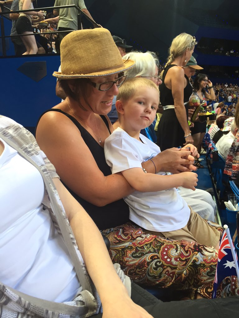 ScentsMelT's tweet photo. Sitting with Ms Helen watching #AustraliaGreen #HopmanCup @hopmancup https://t.co/pw0F6EPIKV