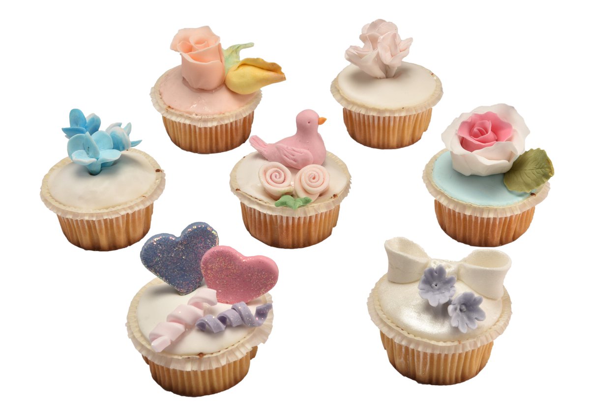 Backhaus_TR's tweet photo. Temalı partilerinize özel pasta ve cupcake alternatifleriniz için şubelerimizden bilgi alabilirsiniz. #cupcake https://t.co/pCYbilXdb3