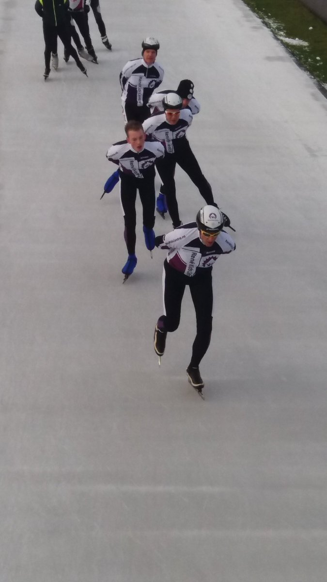 ErikvanWijhe's tweet photo. De toppers van @RKCweissensee aan het werk @Flevonice #hardweken https://t.co/oJpO7VrHpw