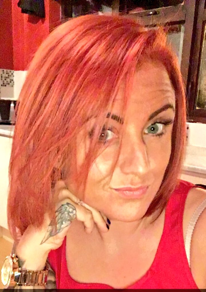 Loving my new hair colour &amp; style 👍🏼 now to kick my ass in the gym 👏🏼👏🏼