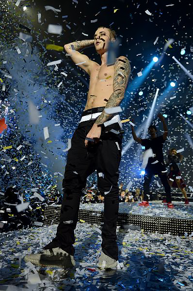 secutebelieber's tweet image. Justin Bieber &amp;gt; everyone else