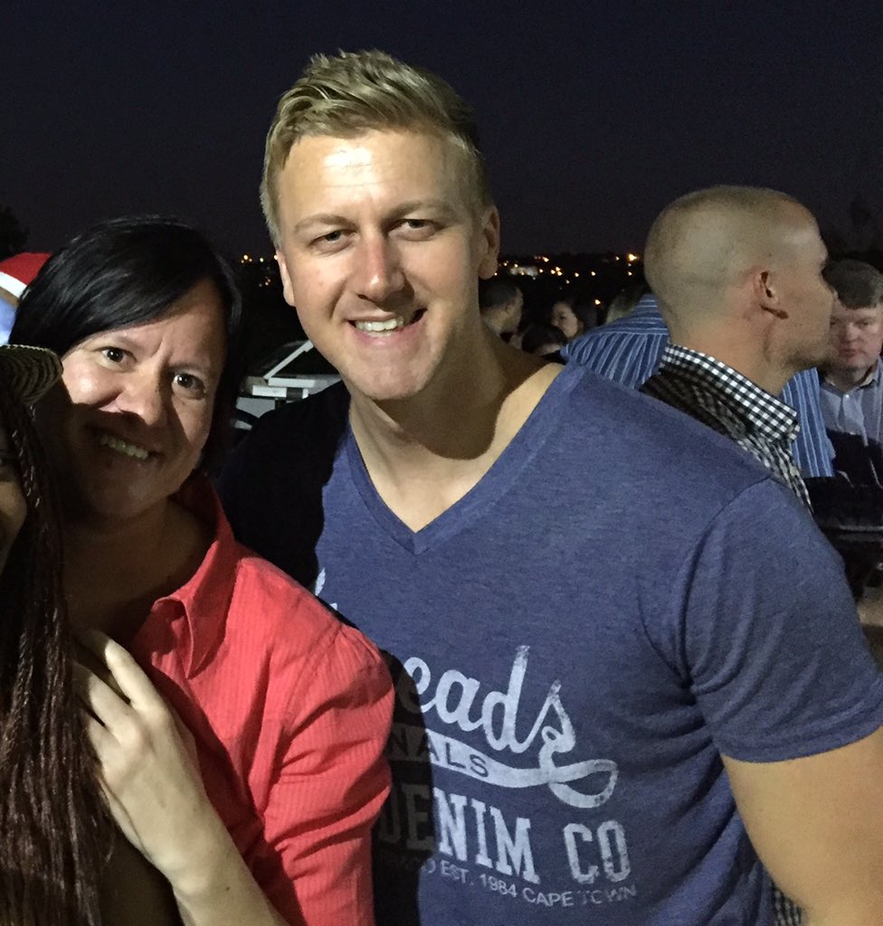LizaTheLesbian's tweet photo. Nothing but love and respect for this man @GarethCliff will rise from this stronger than ever before! #MNETMustFall https://t.co/YVCdVEhyWN