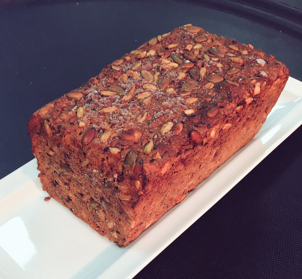 SophiesDxb's tweet photo. Try our New Healthy #breadloaf filled with #flaxseed #pumpkinseed #sunflowerseed get your #Omgega3 #VitB fix today https://t.co/OinEMNrXjc