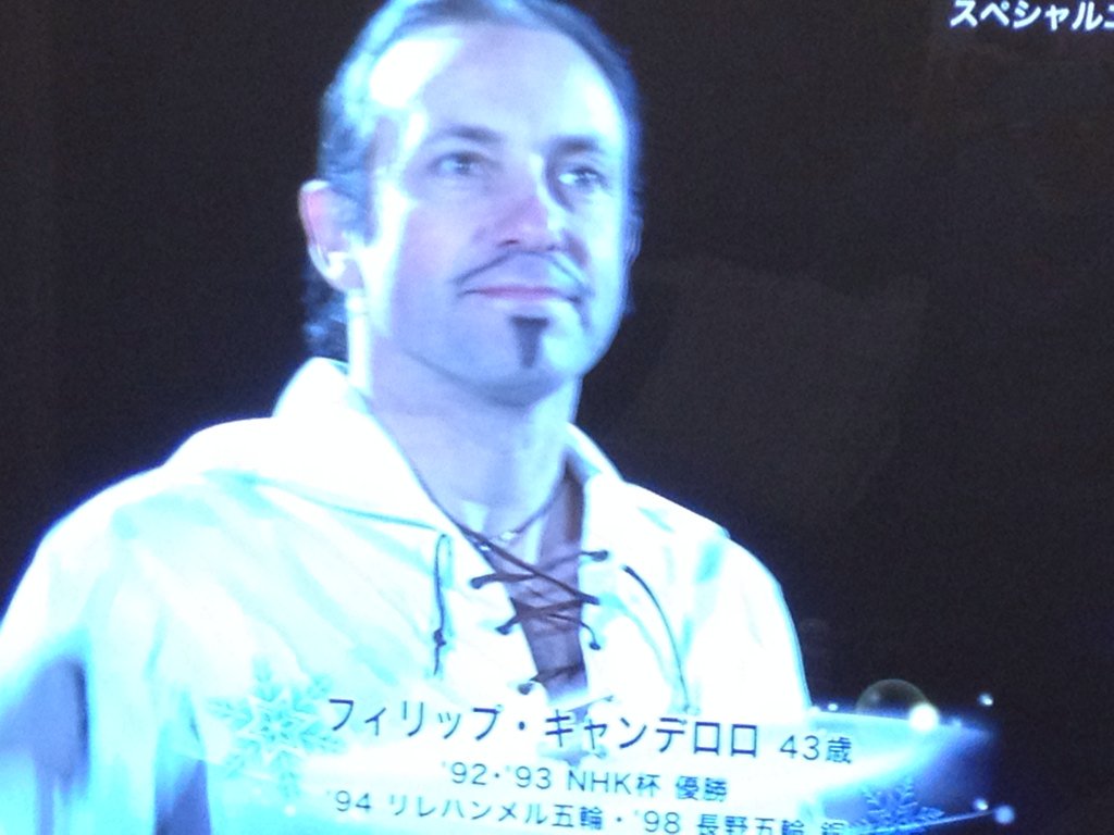 Nhk杯フィギュア 浅田舞さんにチュウを迫るキャンデロロ氏を必死の形相で制止する有能通訳さんが話題に Togetter Nhk杯フィギュア 浅田舞さんにチュウを迫るキャンデロロ氏を必死の形相で制止する有能通訳さんが話題に Togetter