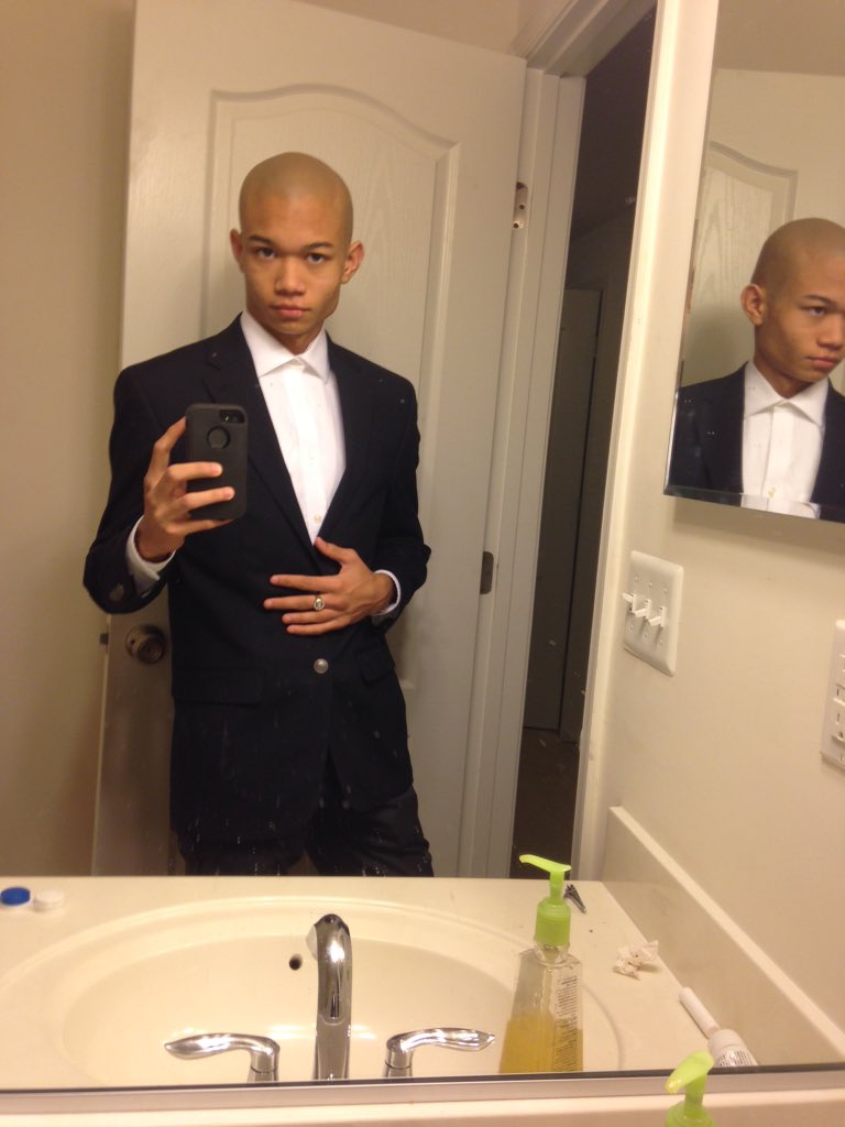SpookyWarehouse's tweet photo. Time to show these Marines a thing or two about how to kill 'em #officerinterview #PFT https://t.co/fbTSeKYNjd