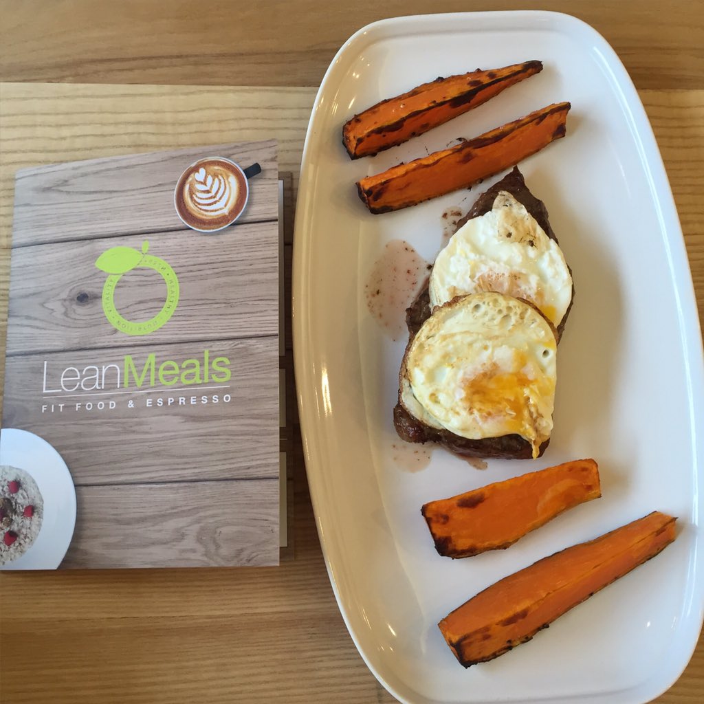 Smarty89's tweet photo. Breakfast done right 👌🏻💯 #fitfood #prep #bristol @leanmealsuk https://t.co/bfpizlxeou