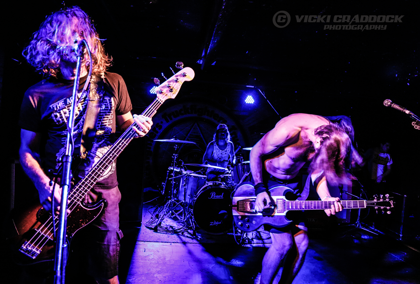 frankensounds's tweet photo. @truckfighters live @CrowbarBris \m/ Review here: https://t.co/xpOdk67cQV https://t.co/9IvWbp7luR