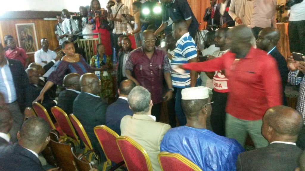 udemordc's tweet photo. #RDC L'Opposition politique réunie à Fatima pour la signature de la charte #FrontCitoyen2016 @DynamiqueOpp @G7_RDC https://t.co/xgPI2vcU47