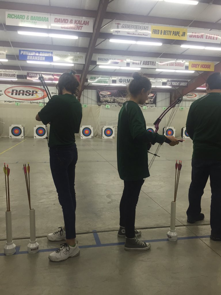 ghsarchery1's tweet photo. Gator archery team at Henderson county shoot. #aimsmallmisssmall https://t.co/t0k9kGRgIW