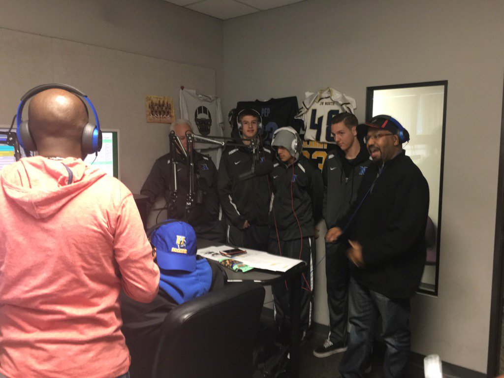 Norcohoops's tweet photo. On the air with #IESportsNet #FoxSports1350 #NorcoAthletics https://t.co/Nhcu2UqMYP