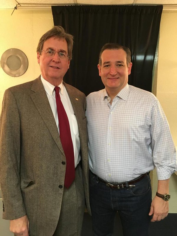 FakeDeweyTulsa's tweet photo. . @DGoforth918 HOW CAN YOU TELL THESE SWEET FACES NO??!!!! https://t.co/KeadBsn2xO