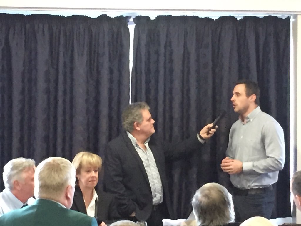 CityOfArmaghRFC's tweet photo. Great to have @TommyBowe14 at the Pre-Match today @armaghrugbyclub He even got a new pair of boots 👞🏉 #armaghrfc https://t.co/WUIHyFgO9x