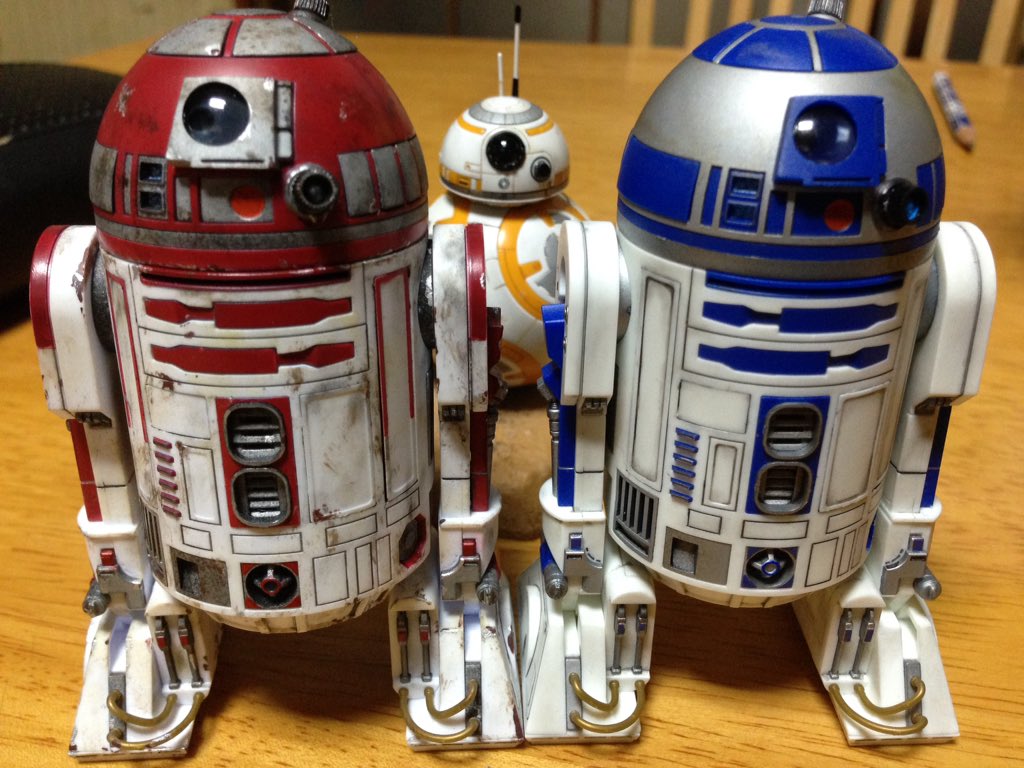 出来たー！ R2-D2のプラモをオビワンの相棒、R4-P17に仕上げてみた