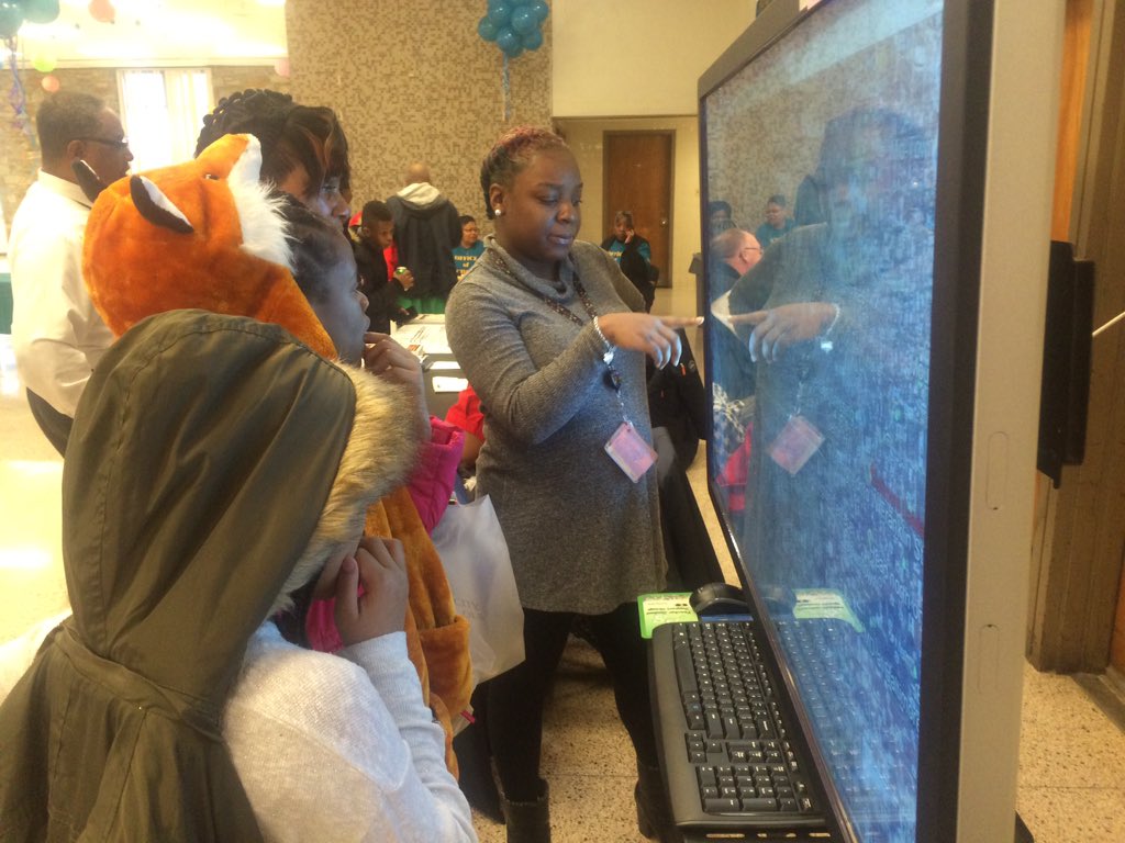 WAYMDesignTeam's tweet image. #CalculationStation @BaltCitySchools 2016 choice fair! Find ur @mtamaryland route 2 school!