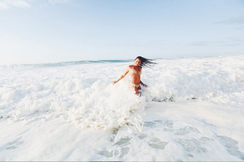 topics_2015's tweet photo. sea🐬🐋🏊👙 https://t.co/LsCSHtwXi2