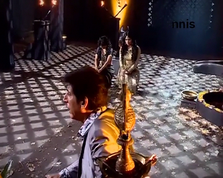 NnisTv's tweet photo. Shivanya And Shesha Miss Their Second Target Shailesh
https://t.co/0Y13QkV7BB
@mouniroy_fc https://t.co/Oq10YcoEPu