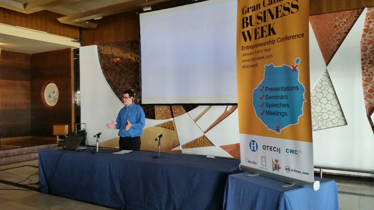 ShapingTheOdds's tweet photo. @AlexSwallow gives an amazing speech based on the question: 'Do borders matter to social entrepreneurs?' #BizzWeek https://t.co/pEI6VvFAUq