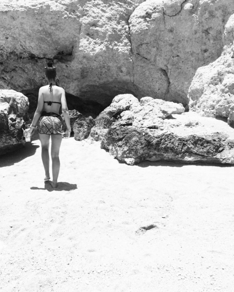 TFosterFR's tweet photo. #INSTAGRAM "Here in your back ground building a fantasy.. fuck reality. do you wanna know me ?" https://t.co/mlfPpysUBb