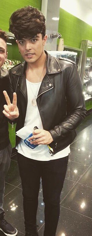 itsgiuliii_'s tweet photo. Caro @Stash_theKOLORS non hai scuse #DORAEMONADDICTED 😂 https://t.co/pVvgvRSUn2