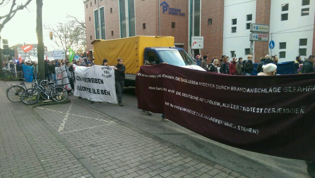 afa170's tweet photo. Auch die Demo in #Münster ist unterwegs. Etwa 200 Menschen demonstrieren für ein Bleiberecht für alle #equalrightsms https://t.co/H8xl8VAjnX