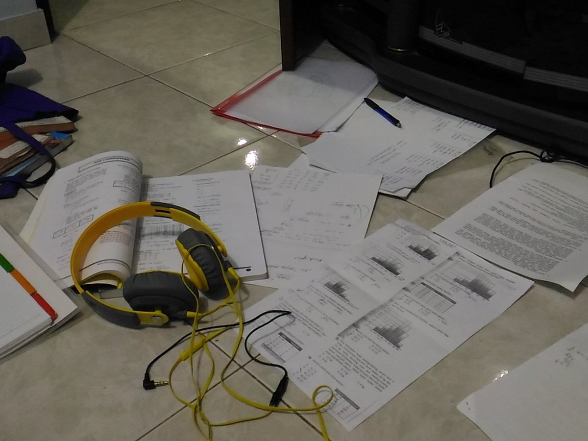 swiftiesmalik's tweet image. I dont know what happen to me