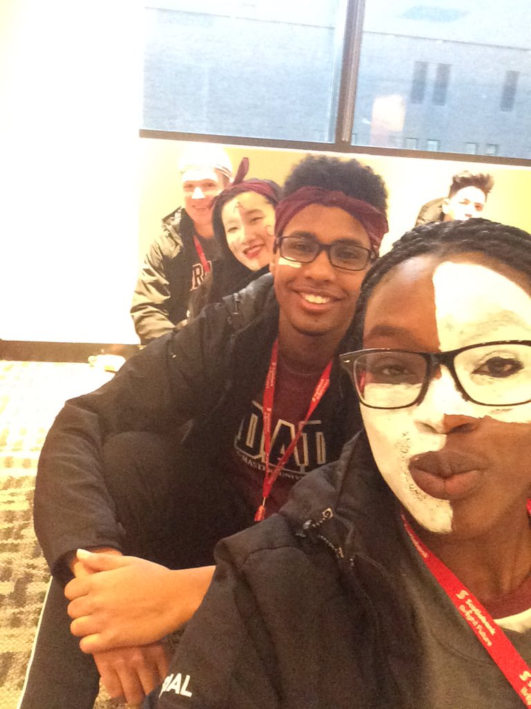 jdccdegrootesoc's tweet photo. Time to run through the 6ix with @JDCCDeGroote! We have until 11AM, let's get it! #ROOTDeGroote #jdcc2016 https://t.co/IOyvCojdhs