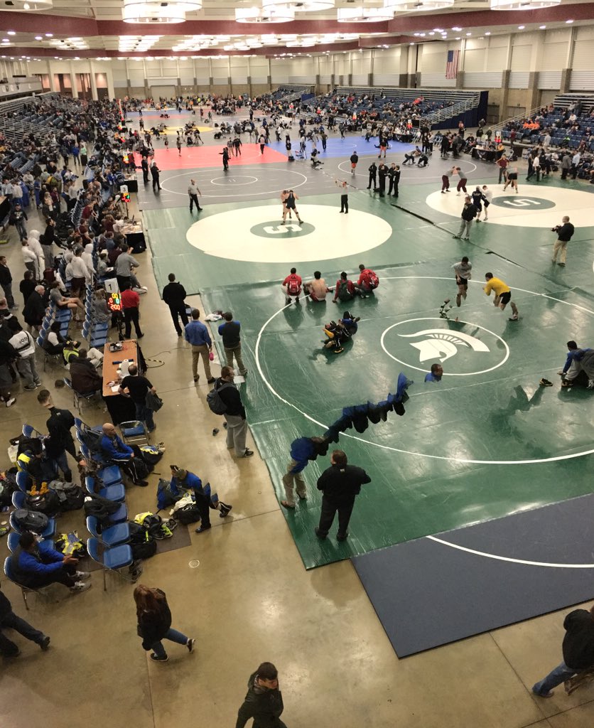 SniderFB's tweet photo. Proud of #SniderFB for volunteering at the NWCA Multi-divisional National Championships held at the @acwmc https://t.co/C7VCGR0q8a
