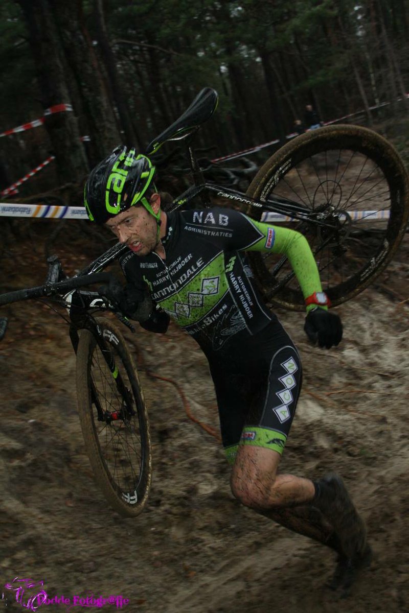 Zojuist is Jordy Luisman Nederlands Kampioen veldrijden geworden. 
Van harte gefeliciteerd met deze prestatie.