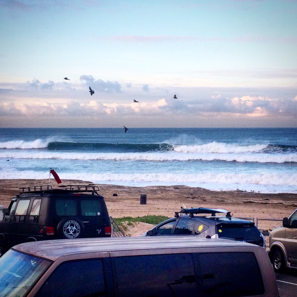 PFGmiter's tweet photo. #Splitpeaks #surfing #porto #goingoff #lovethis #manhattanbeach #California #dawnpatrol Que the birds @J2PMedia https://t.co/mPdNhRIvlj