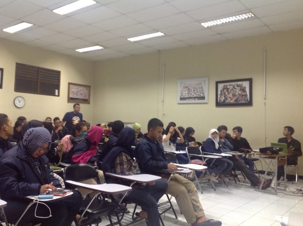 DPMFarmasi's tweet photo. Aklamasi lanjutan Calon Ketua &amp; Wakil Ketua BEM KM F Farmasi UNJANI periode 2016-2017 https://t.co/0bFe4UTjoe