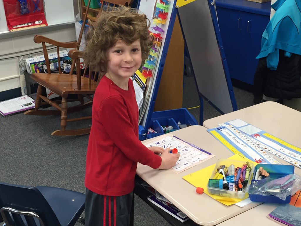 LakeviewSSI's tweet photo. Getting back into the swing of things with reading centers! #thisisballwin https://t.co/ruU6EO3pvv
