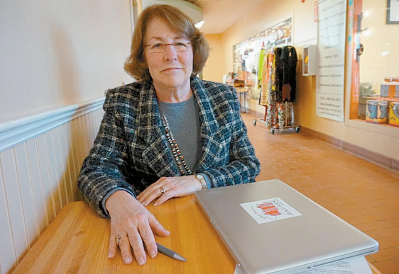 elizabethtjones's tweet photo. Proud of my beautiful momma! Phippsburg at forefront of LePage impeachment https://t.co/3tpl5Vo5ja @MidcoastNews https://t.co/4QyKhSy2vs