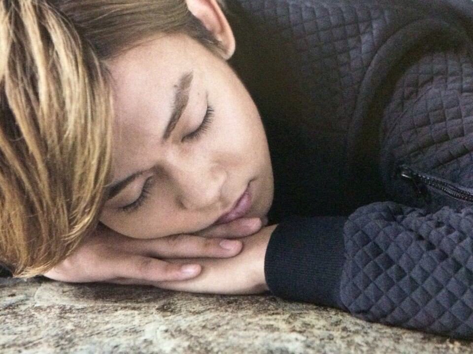 tjt_rand's tweet photo. 寝るべ

おやすみ https://t.co/1LUU0J6VQb