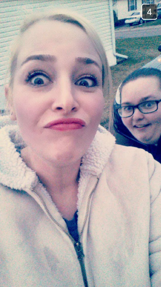 bashley257's tweet image. Vickie and i