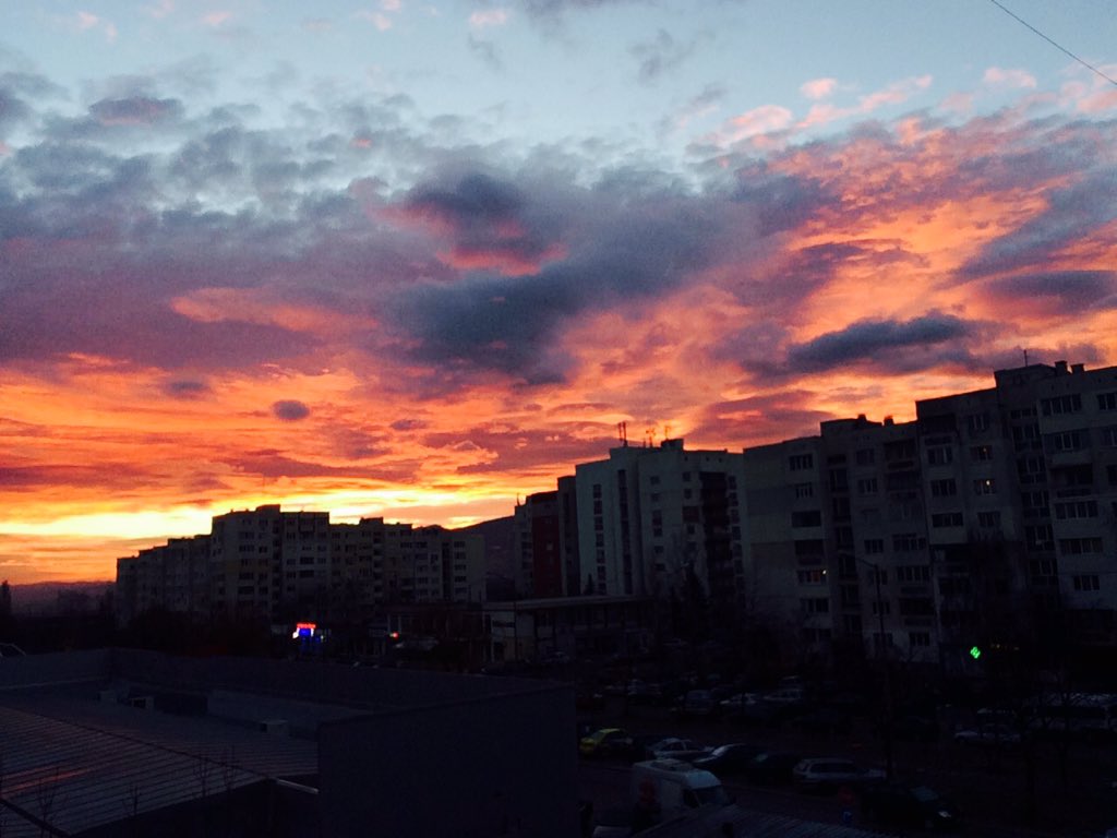 SimyNerdified's tweet image. My hood ass neighborhood