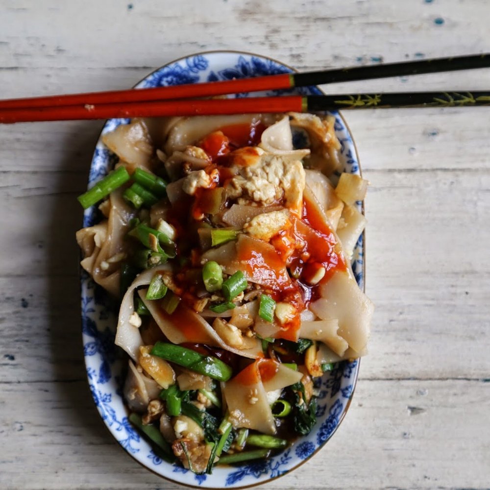 15 minute Pad Thai recipe (vegan, gluten free and not vegan) buff.ly/1VRf1Qt #veganuary