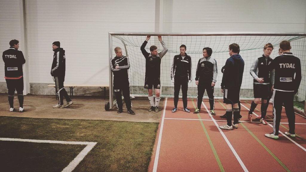 saekhow's tweet image. Stack på cup i #Selbu för #Tydal 2. Gick inte sådär superbra: instagram.com/p/BAUy0sYkAdh/ #breddefotball #heiafotball