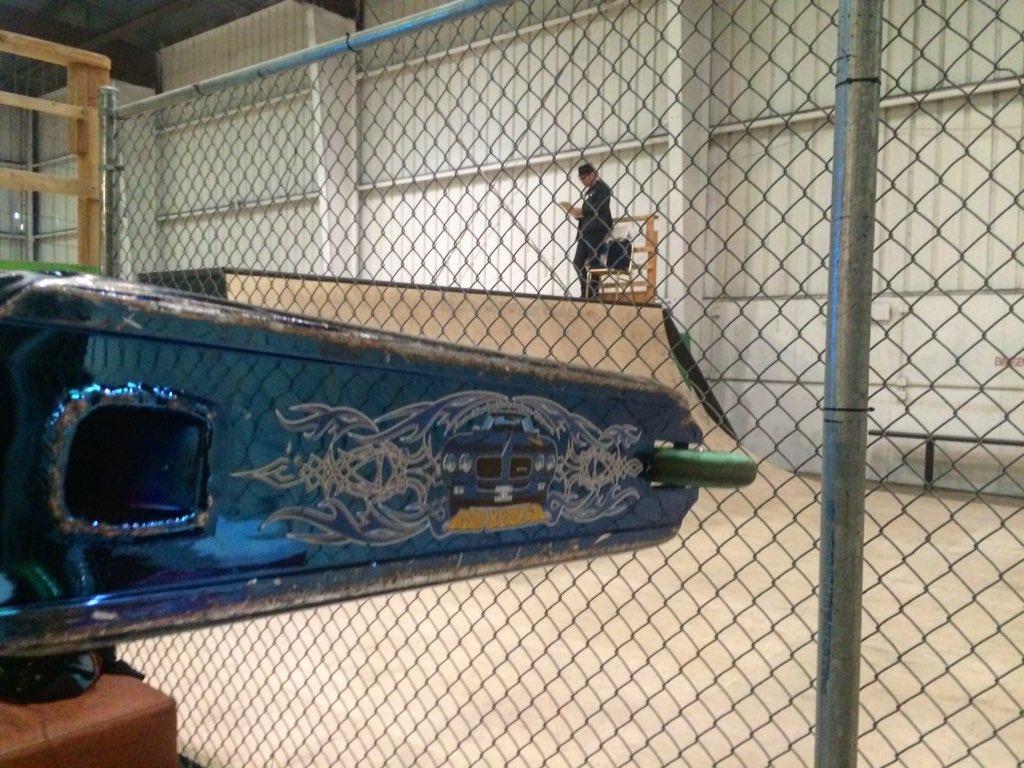 RaymondWarnerr's tweet photo. Out here at #Ronka for the comp!
@blunt_scooters #EnvyScooters #Envy #Scoot #Scooter #EnvyAtRonka #AOSV4 #3DForged https://t.co/SXovCwBFcF