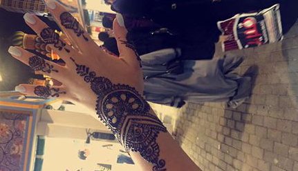 Bock ein Henna Tutorial zu drehen? ;)
Wäre irgendwie nice:D♡
<a href="/dagibee/">dagi</a>
