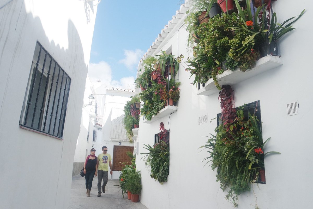 De paseo #Frigiliana #Málaga <a href="/andaluciaparais/">andaluciaparaiso ❤</a> <a href="/viveandalucia/">Vive Andalucía</a> <a href="/andalucia_esmas/">Andalucia es mas</a> <a href="/spain/">Spain</a> <a href="/AndaluciaenFoto/">Andalucía En Fotos</a> #FelizSabado