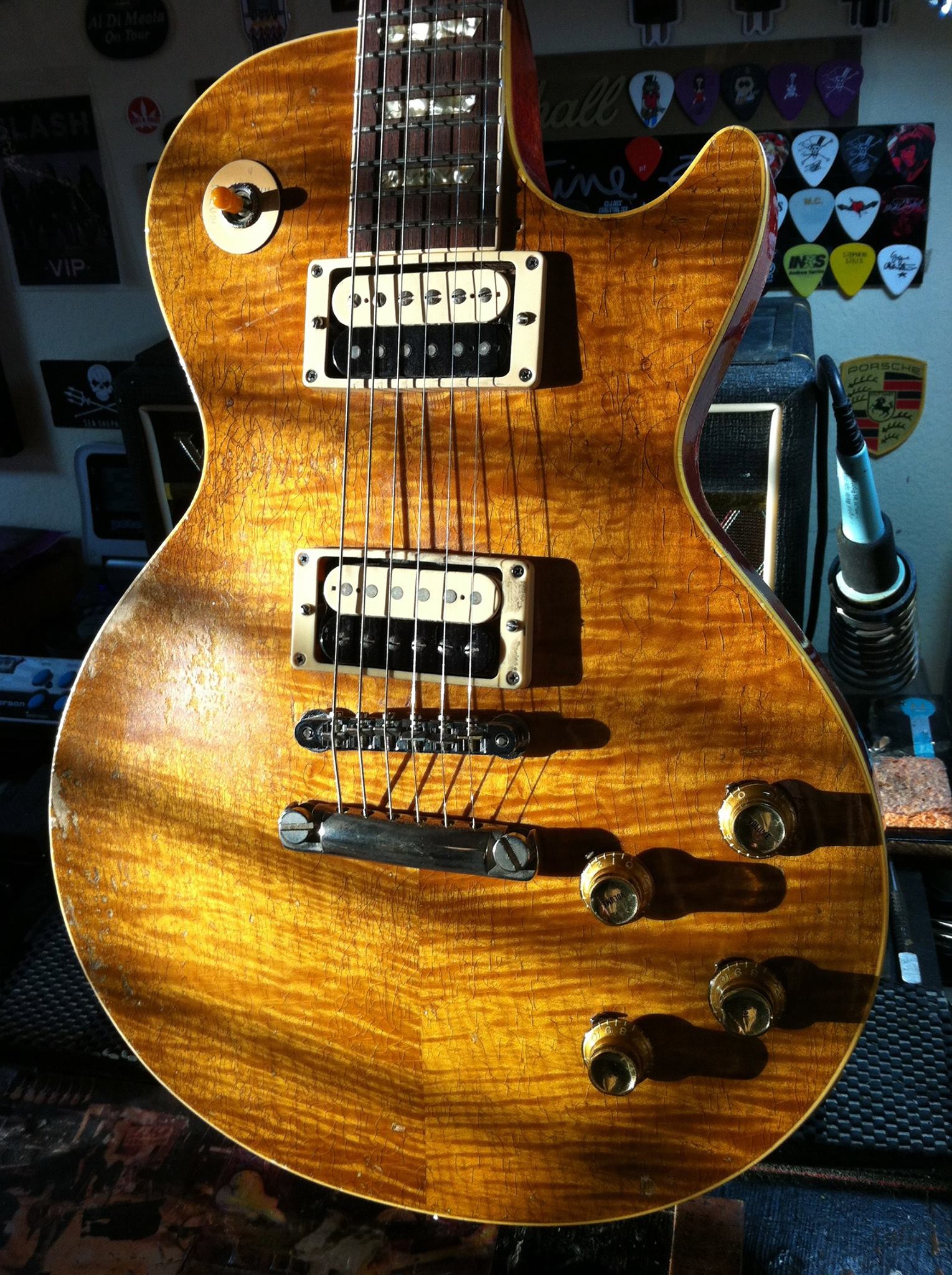 Slash top derrig guitar