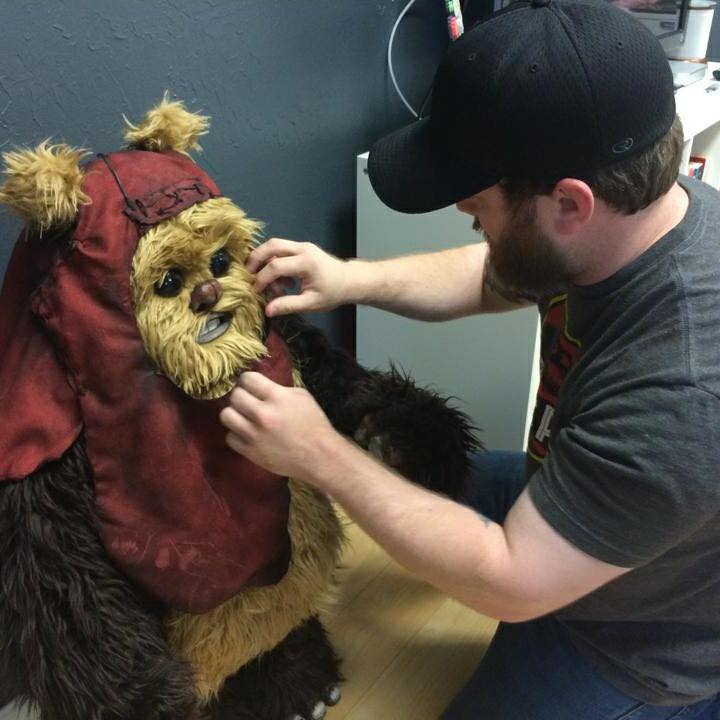 BikerscoutProj's tweet image. @AndrewShaddox hard at work with his creation for the @BikerscoutProj which can be seen at #SWCE @WarwickADavis