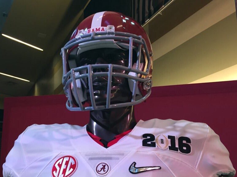 BamaPride4Ever's tweet photo. Alabama's road uniforms, featuring the #CFBPlayoff championship logo. #CottonBowl champions! #CFP #16Soon #RollTide https://t.co/jzMUJAM4XY