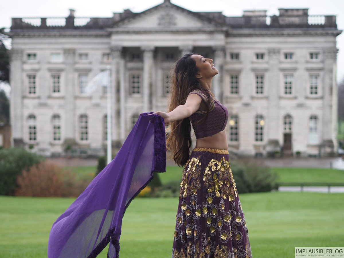 implausibleblog's tweet photo. #Graceful @MyAsianWardrobe @maharanidiaries @JyotiChandhok @Mandavikaushik #ThreadsLondon @Moorparkgolf @IbShuggy https://t.co/e50b4fR9ip