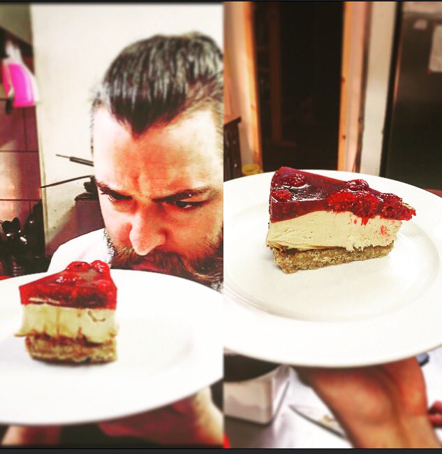 thebalticsocial's tweet photo. How much does jay love his cheesecake? Watch him as he counts the ways. @IndpndtLiv #thebaltictriangle https://t.co/tsCFyLpOWR