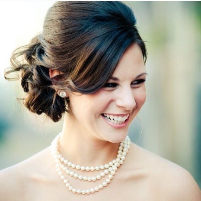 Casamentosetc's tweet photo. Amei o penteado e o colar de pérolas !! @yesvoucasar #penteado #noiva #bride #colardeperolas #bridal #fiancée https://t.co/c4pgLWMNgH