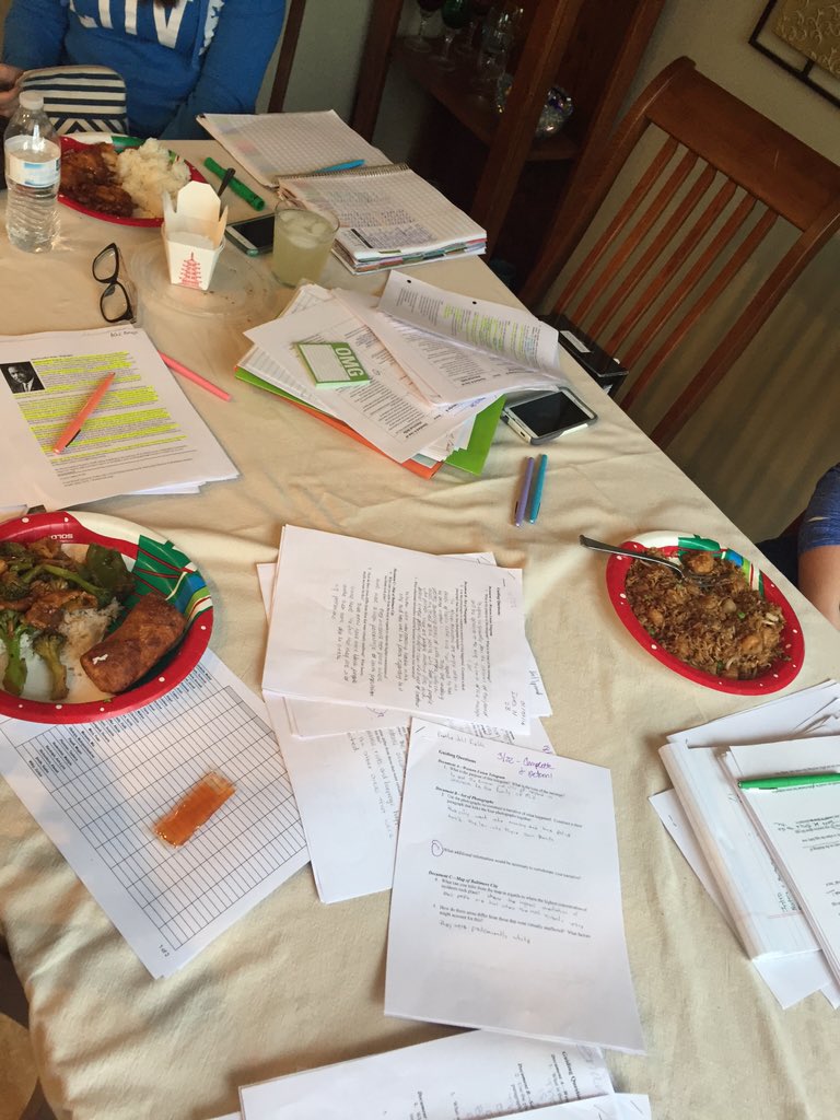 ebteaches's tweet photo. How your teachers party on the weekends #gradingparty #beyondthebell 📚📖🖍 https://t.co/QuCWO9vAvx